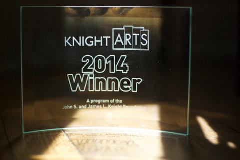 Knight Arts Challenge 2014 Winner curved clear glass award plaque Photo of Knight Arts Challenge 2014 Winner curved clear glass award plaque